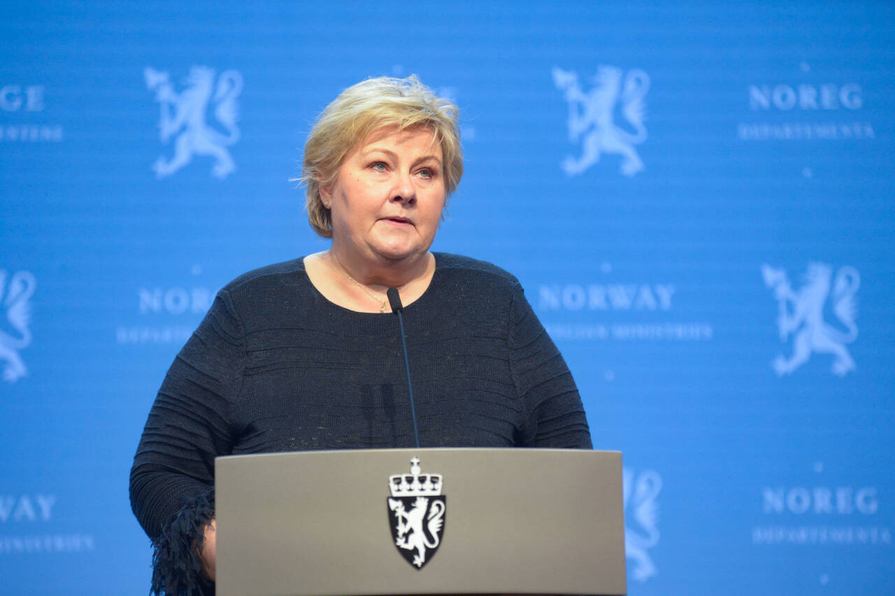 Statsminister Erna Solberg hadde med seg gode nyheter til 18-24-åringene da hun dukket opp på regjeringens koronapressekonferanse onsdag. Foto: Annika Byrde / NTB