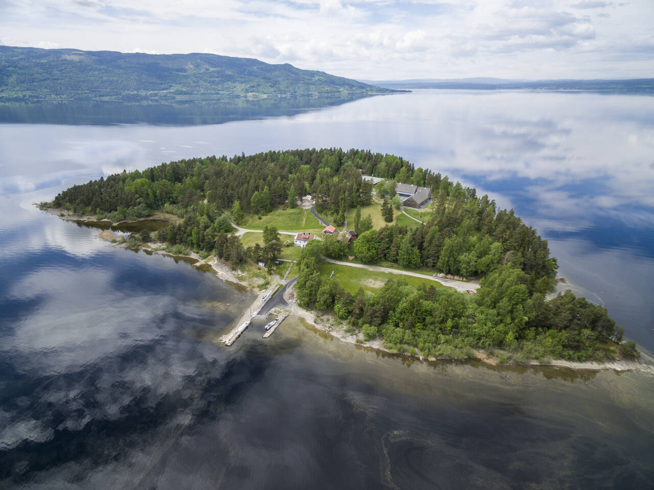 Fortsatt sliter mange av de som overlevde Utøya-terroren med traumer, viser ny forskning. Foto: Tore Meek / NTB