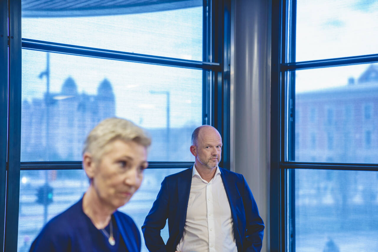 LO-leder Peggy Hessen Følsvik (til venstre) og NHO-leder Ole Erik Almlid. Foto: Stian Lysberg Solum / NTB