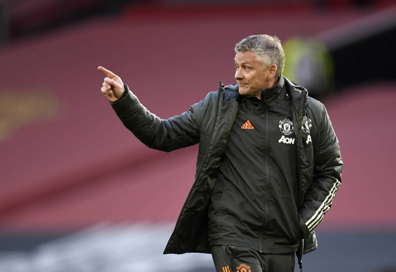 Manchester United-manager Ole Gunnar Solskjær får tirsdag møte fansen igjen på Old Trafford for første gang siden koronapandemien lammet Storbritannia og resten av verden i mars i fjor. Foto: Peter Powell / AP / NTB