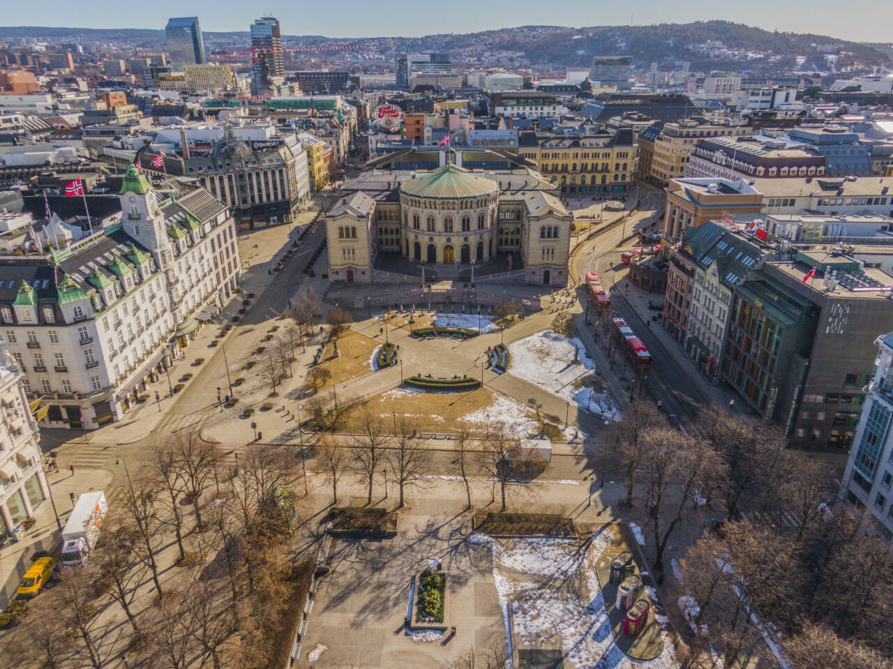 Bare det siste døgnet ble det registrert 1.156 koronasmittede i Norge, og 495 av dem er registrert i Oslo, som nærmer seg total nedstenging. Foto: Stian Lysberg Solum / NTB