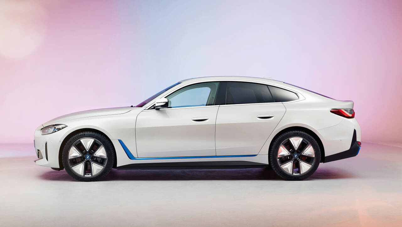 I ÅR: Mot slutten av året kommer BMW med sin første elektriske sedan, i4. Foto: Produsenten