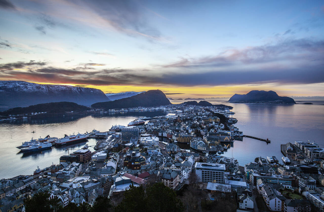 Det ligger an til strengere kommunale koronatiltak i Ålesund.Foto: Halvard Alvik / NTB