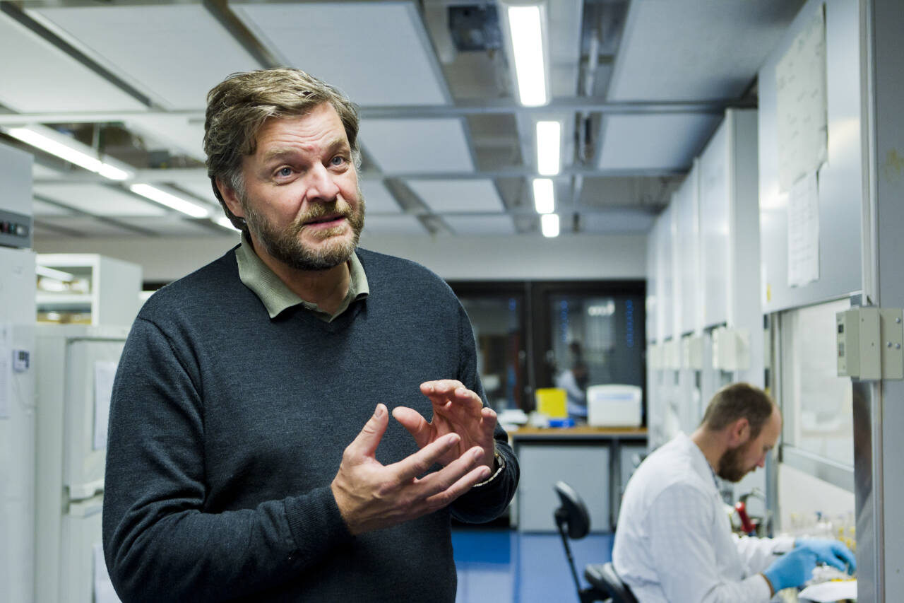 Steinar Madsen i Legemiddelverket understreker at det er svært sjelden med alvorlige bivirkninger etter koronavaksinene. Foto: Berit Roald / NTB