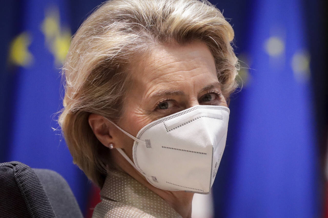 Ursula von der Leyen trur med eksportstans for AstraZeneca hvis de ikke prioriterer å levere til EU-landene. Arkivfoto: Stephanie Lecocq / AP / NTB