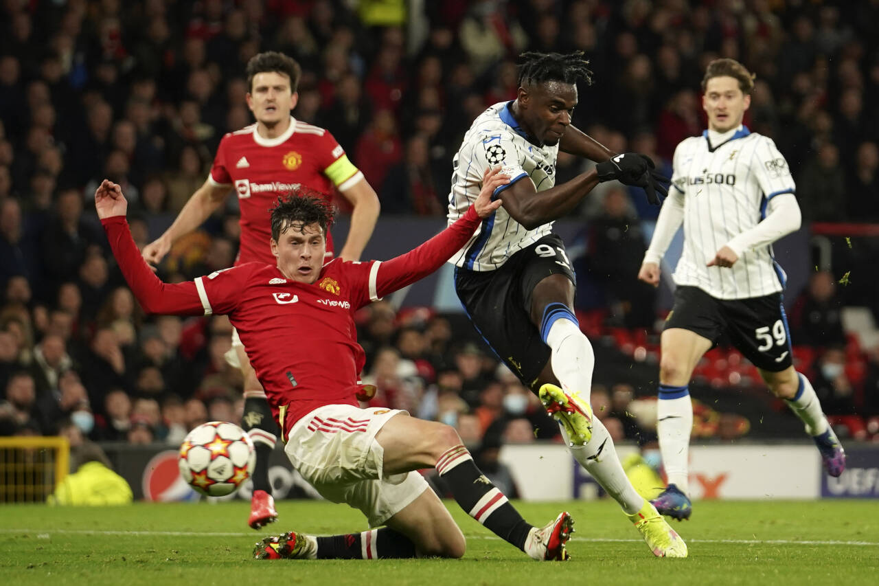 Victor Lindelöf i aksjon for Manchester United mot Atalanta i mesterligaen nylig. Foto: Dave Thompson / AP / NTB