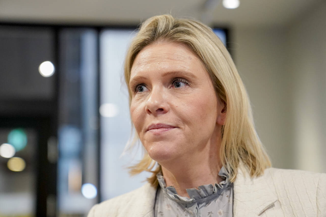 Frp-leder Sylvi Listhaug vil at stortingsadministrasjonens rolle i pendlerboligskandalen granskes. Foto: Torstein Bøe / NTB