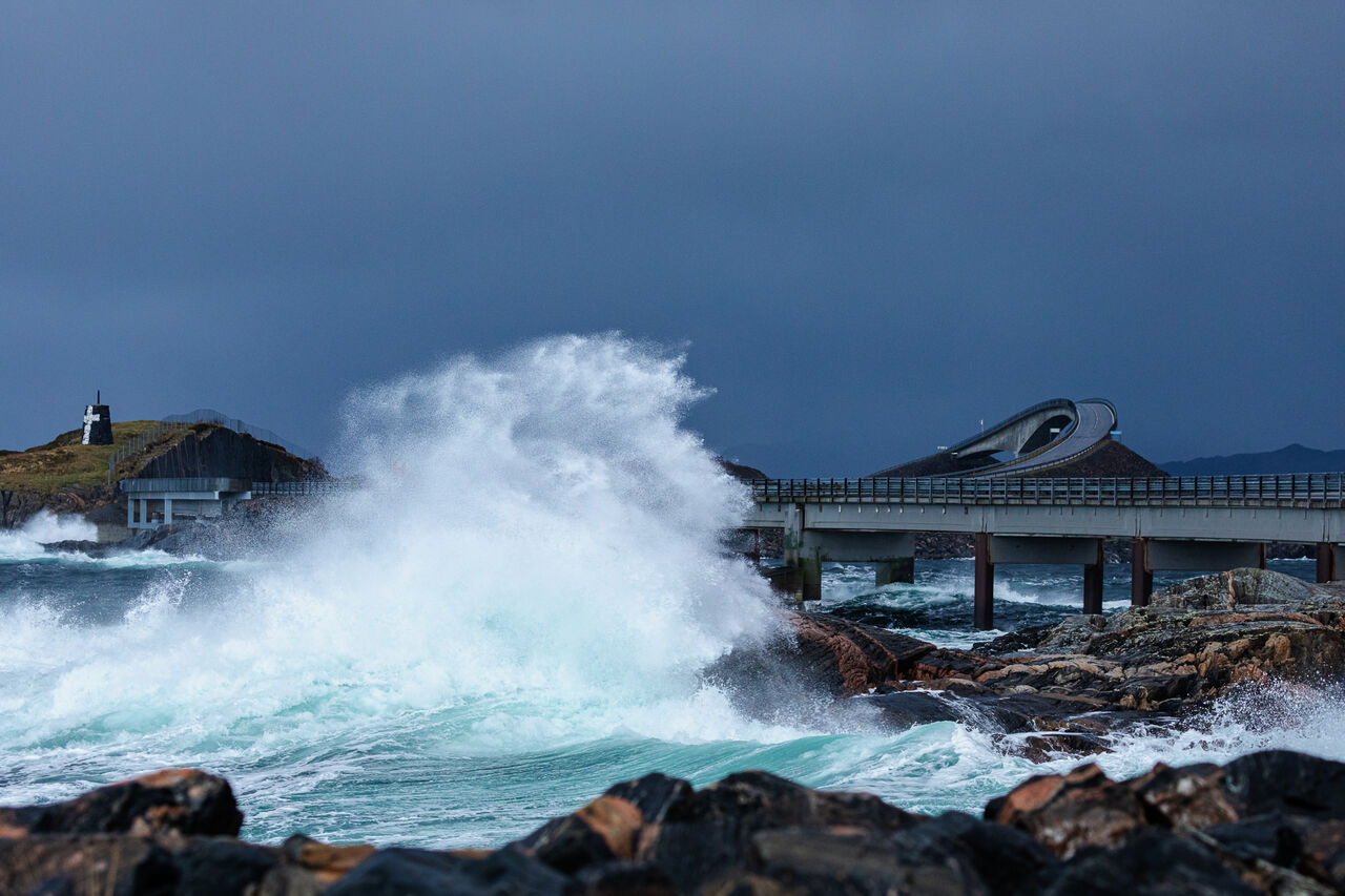 Hulvågbrua, Atlanterhavsveien. Foto: Steinar Melby