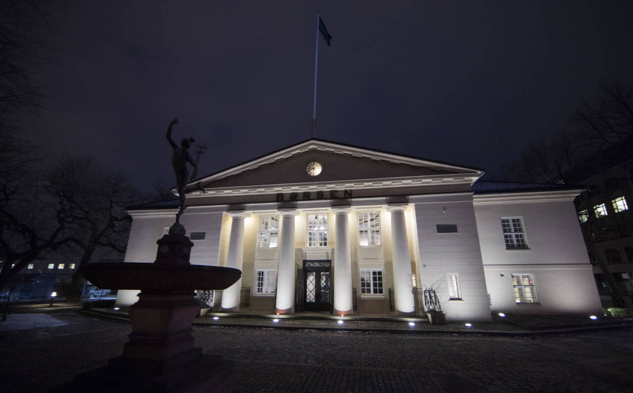 Oslo Børs faller kraftig fredag formiddag. Foto: Terje Pedersen / NTB