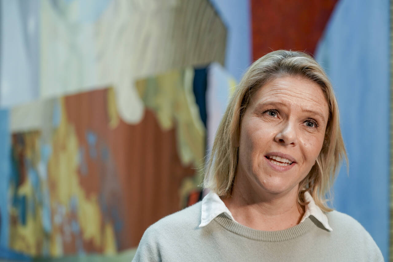 Frp-leder Sylvi Listhaug mener den nye regjeringen sløser bort penger på klimatiltak som ikke har noe for seg og som bare vil føre til at det blir dyrere for folk å kjøre bil. Foto: Terje Pedersen / NTB