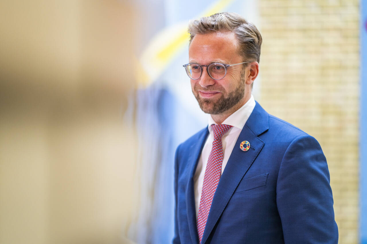 Kommunal- og moderniseringsminister Nikolai Astrup (H) melder at staten kan spare milliarder i årene fremover på smartere leie av kontorlokaler.Foto: Håkon Mosvold Larsen / NTB