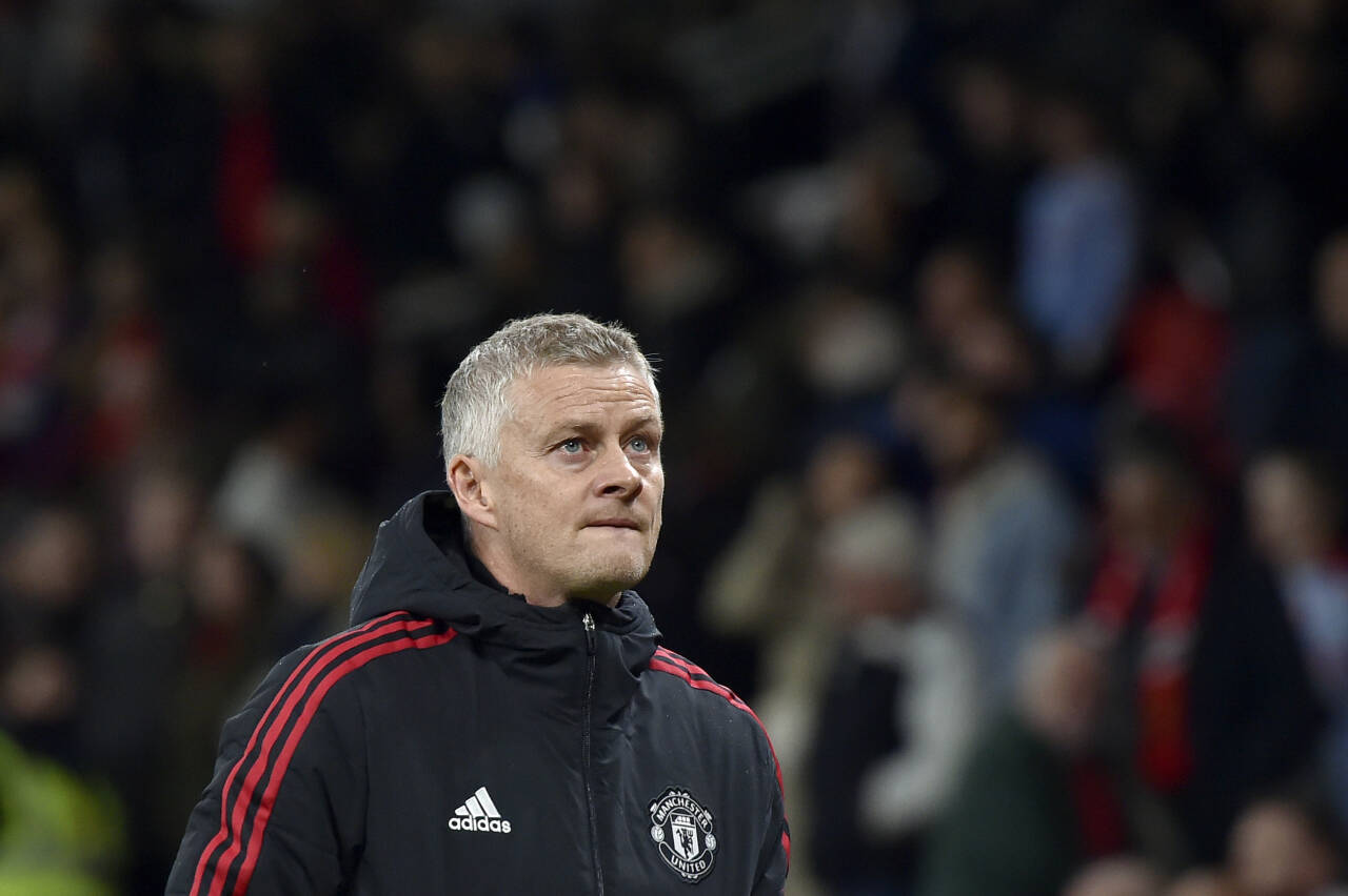 Manchester Uniteds manager Ole Gunnar Solskjær så ut som en slagen mann etter stortapet mot Liverpool. Foto: Rui Vieira / AP / NTB