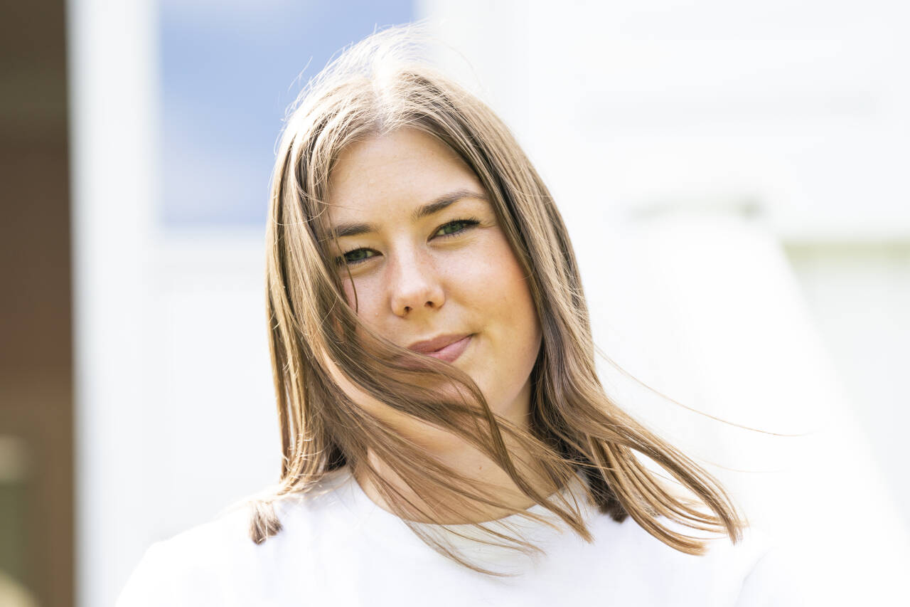 Leder i AUF Astrid Hoem er glad for at Støre-regjeringen skal satse på psykisk helse for unge. Foto: Torstein Bøe / NTB
