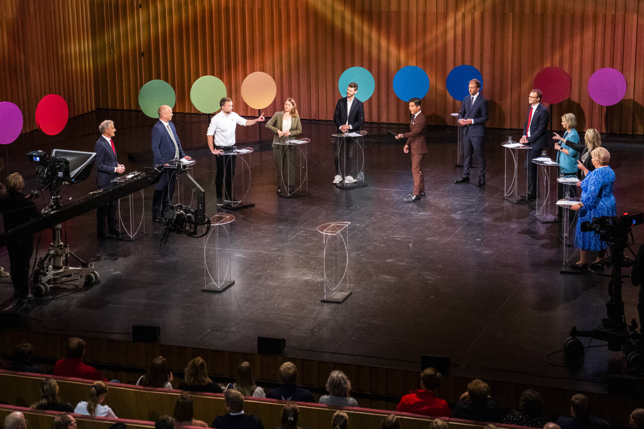 Siden stortingsvalget i 2017 har én av tre velgere byttet parti, viser en ny undersøkelse. Bildet er fra fredagens partilederdebatt i Bodø. Foto: Håkon Mosvold Larsen / NTB
