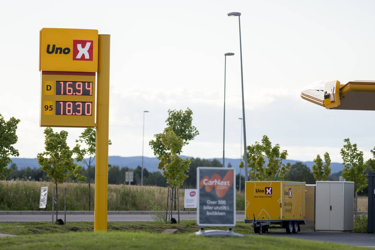 Prisen på bensin nærmet seg i perioder i august 20 kroner literen. Bildet ble tatt 7. august, Foto: Fredrik Hagen / NTB