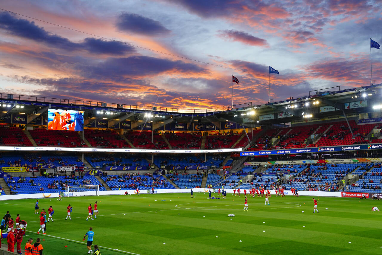 Ullevaal stadion tar 27.000 tilskuere. NFF håper at tribunene endelig kan fylles. 11. oktober kommer Montenegro på besøk. Foto: Håkon Mosvold Larsen / NTB