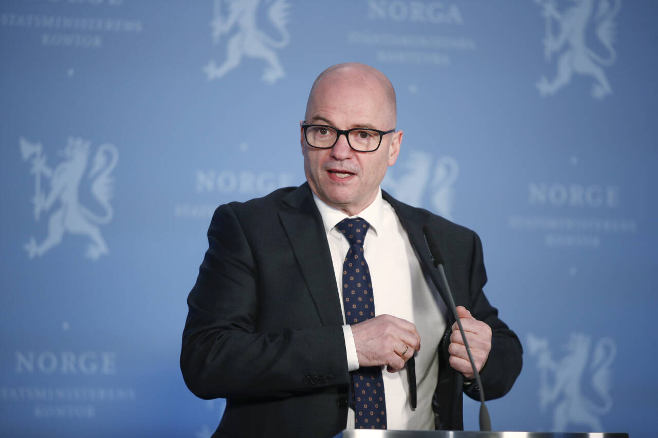 Odd Roger Enoksen (Sp) vil gå av som forsvarsminister. Foto: Javad Parsa / NTB