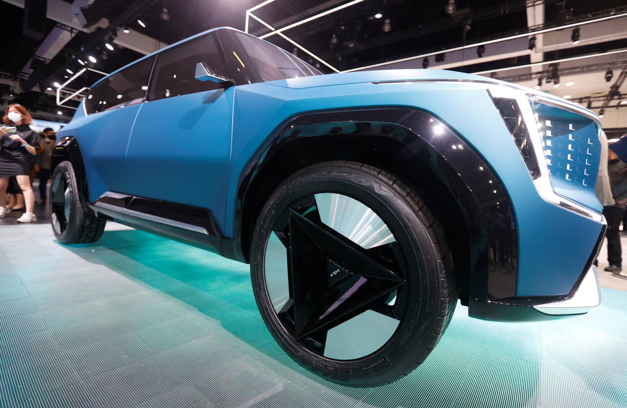 NESTE ÅR: Kia planlegger å lansere den elektriske SUV-en EV9 neste år. Foto: Ringo Chiu / Reuters