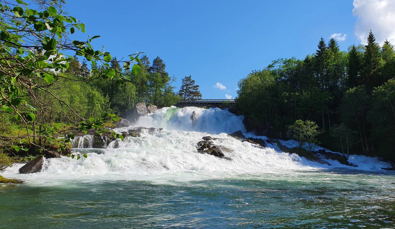 Smisetfossen i Sunndal kommune (foto: Tord Solvang/NVE)