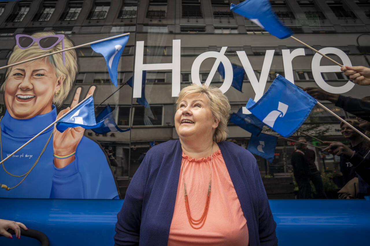 Høyre-leder Erna Solberg kan notere at partiet er landets klart største i en ny meningsmåling som Norstat har gjennomført for NRK og Aftenposten. Foto: Ole Berg-Rusten / NTB