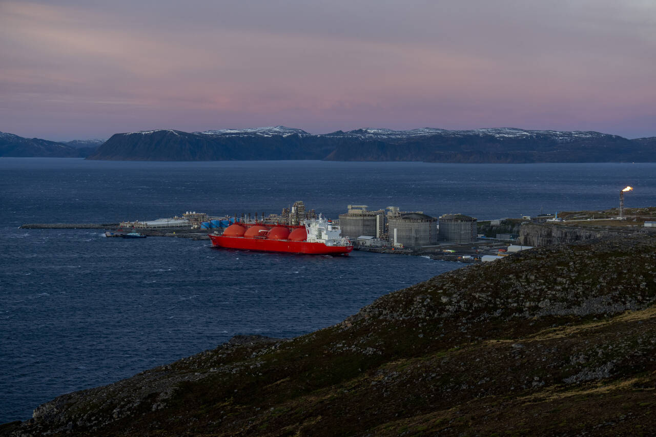 Snøhvitpartene vil bruke 13,2 milliarder kroner på å oppgradere gassanlegget på Melkøya i Hammerfest. Foto: Fredrik Varfjell / NTB.