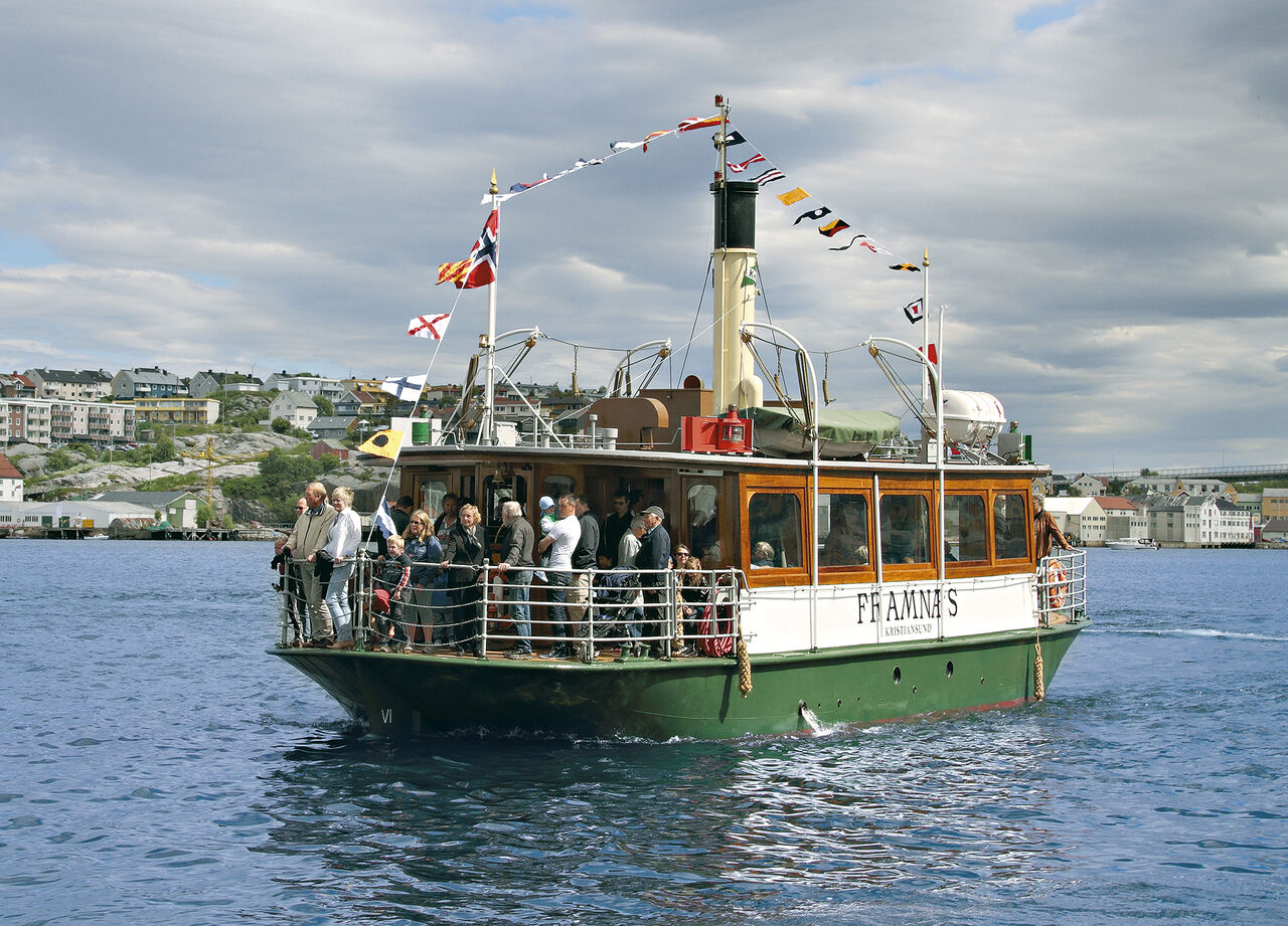 En stor begivenhet på havna i Kristiansund når «Framnæs» kom tilbake i 2012. (Foto: Terje Holm)