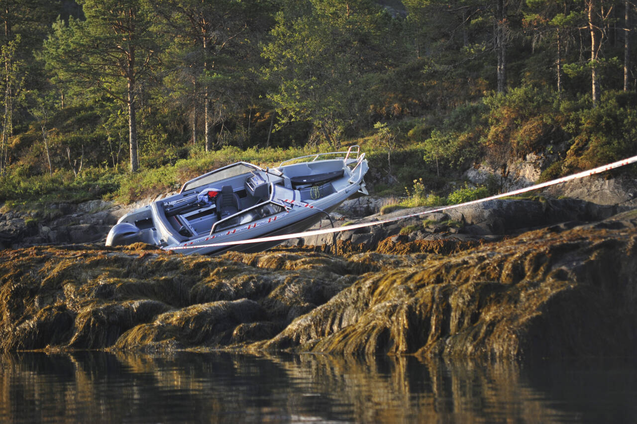 En person omkom etter at en fritidsbåt gikk på et skjær utenfor Namsos i 2019. Foto: Karl Erik Hovik Aune/ Namdalsavisa / NTB