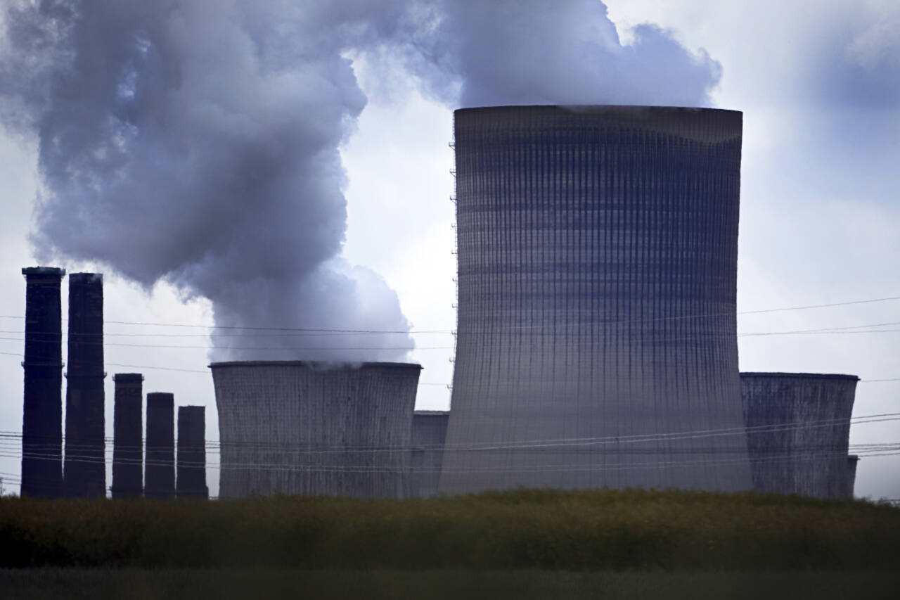 Niederaussem kraftverk er et varmekraftverk i byen Bergheim i delstaten Nordrhein-Westfalen i det vestre Tyskland. Regjeringen i landet varsler at de skal gjenåpne kullkraftverk som er nedlagt på grunn av energikrisen. Foto: Federico Gambarini / DPA / AP / NTB