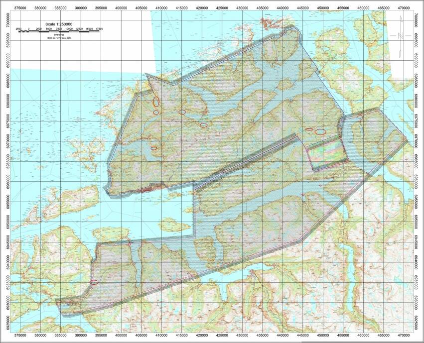 Dette er området for de geofysiske målingene. De røde ringene angir vernede områder som ikke blir omfattet av flyvningen. Illustrasjon: NGU