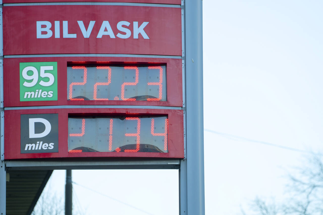 Naf foreslår fem tiltak mot de høye pumpeprisene på drivstoff. Foto: Terje Pedersen / NTB