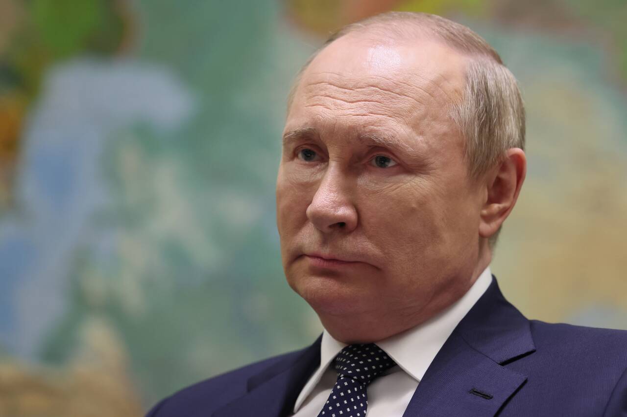 Russlands president Vladimir Putin er ikke fornøyd med Ukrainas nye våpenforsyninger. Foto: Mikhail Klimentyev, Kremlin Pool Photo via AP / NTB