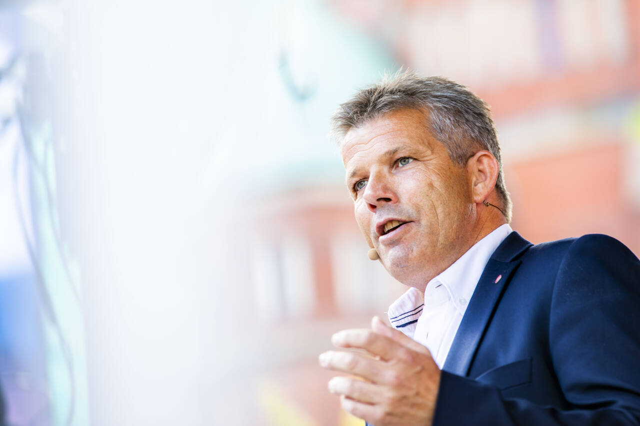 Fiskeri- og havminister Bjørnar Skjæran sier at byggingen av Ocean Space Centre vil starte i høst. Foto: Håkon Mosvold Larsen / NTB