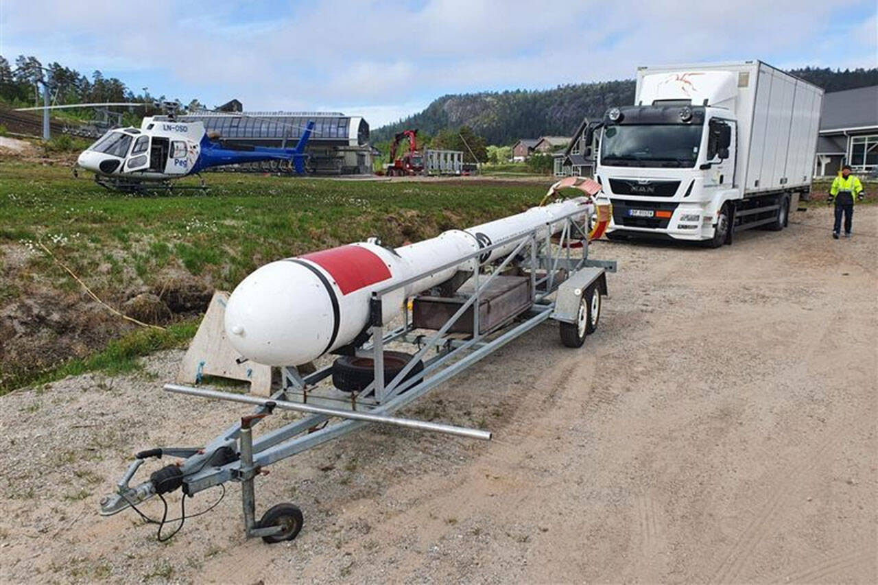 Ved å bruke et slik måleinstrument for Pegasus-helikopter får forskerne god oversikt over geologien. Foto: NGU