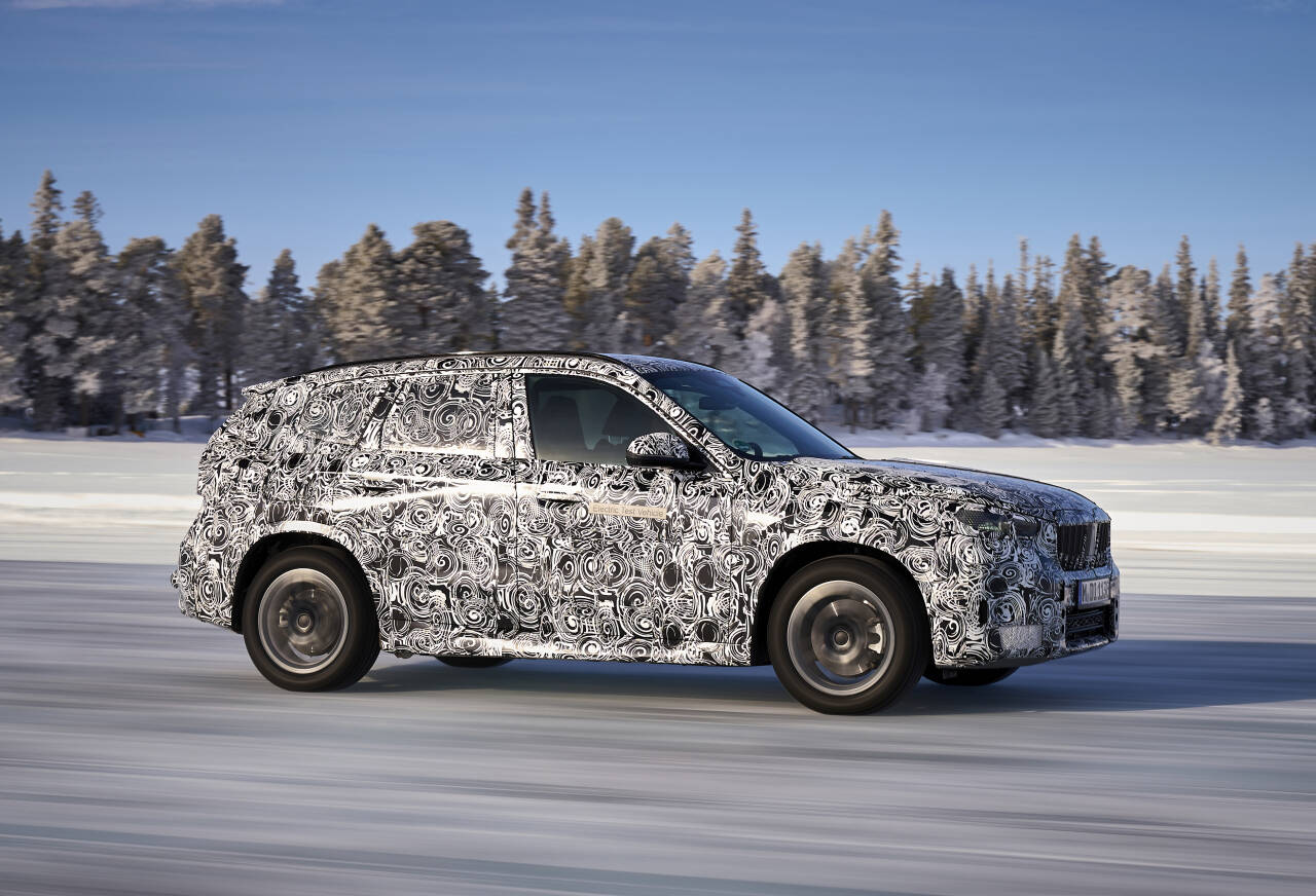KOMMER: En elektrisk versjon av BMWs minste SUV, X1, kommer snart på markedet. Foto: Produsenten