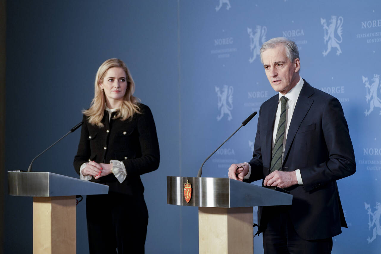 Statsminister Jonas Gahr Støre og justis- og beredskapsminister Emilie Enger Mehl på pressetreff om situasjonen i Ukraina.Foto: Terje Pedersen / NTB