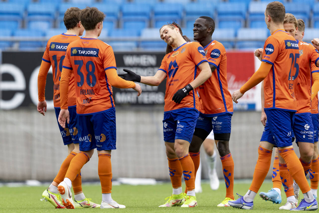 Sigurd Haugen (midten) scoret hattrick mot Molde. Foto: Svein Ove Ekornesvåg / NTB