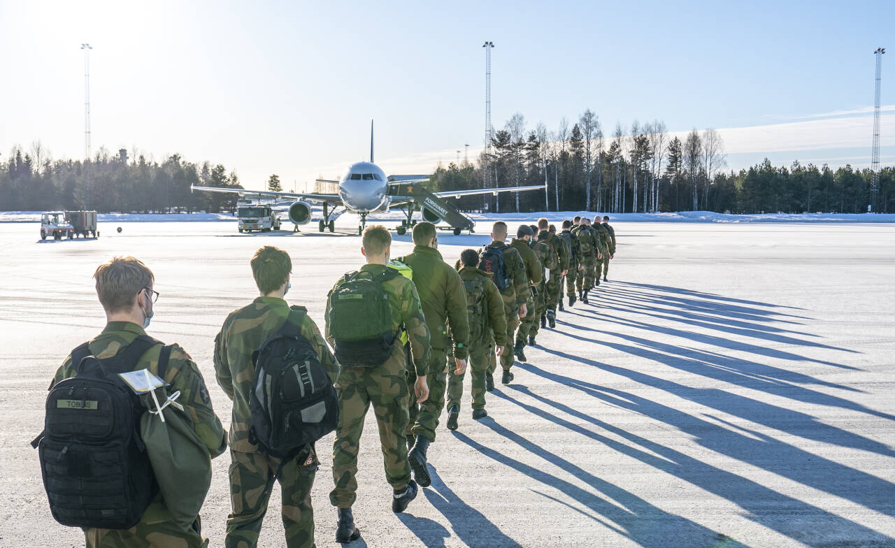 Norske natostyrker på vei til Litauen i vinter. Foto: Torstein Bøe / NTB