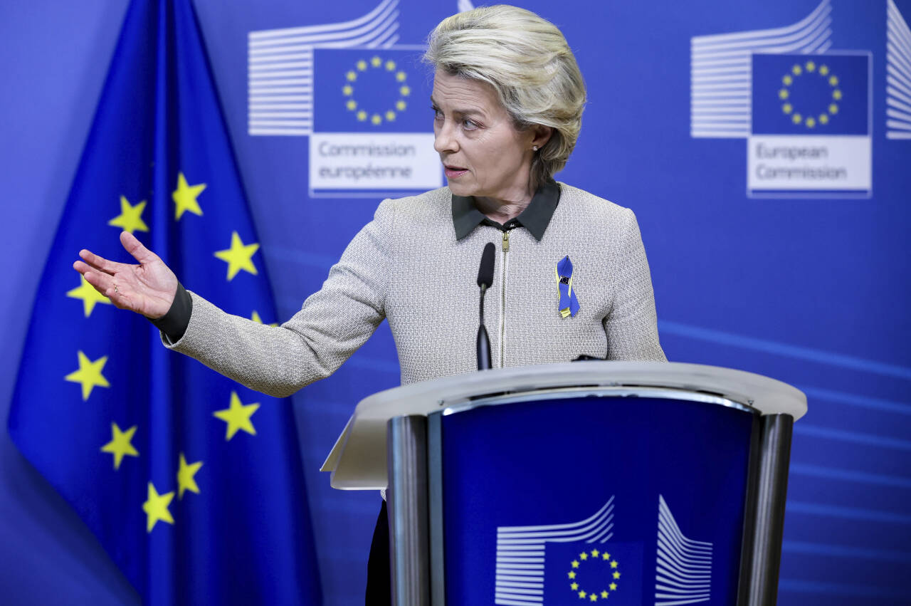 EU-kommisjonens president Ursula von der Leyen sier Europa ikke kan være avhengig av gass fra noen som truer dem eksplisitt. Foto: Kenzo Tribouillard / AP / NTB