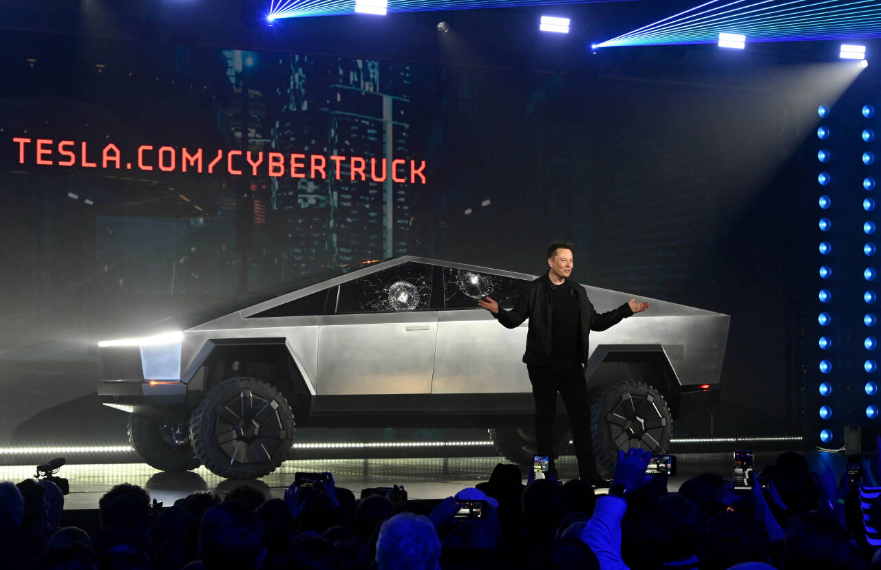PÅ GANG: Etter mange utsettelser går Tesla Cybertruck snart i produksjon. Bilen ble første gang vist fram i november 2019. Foto: Robert Hanashiro / USA TODAY