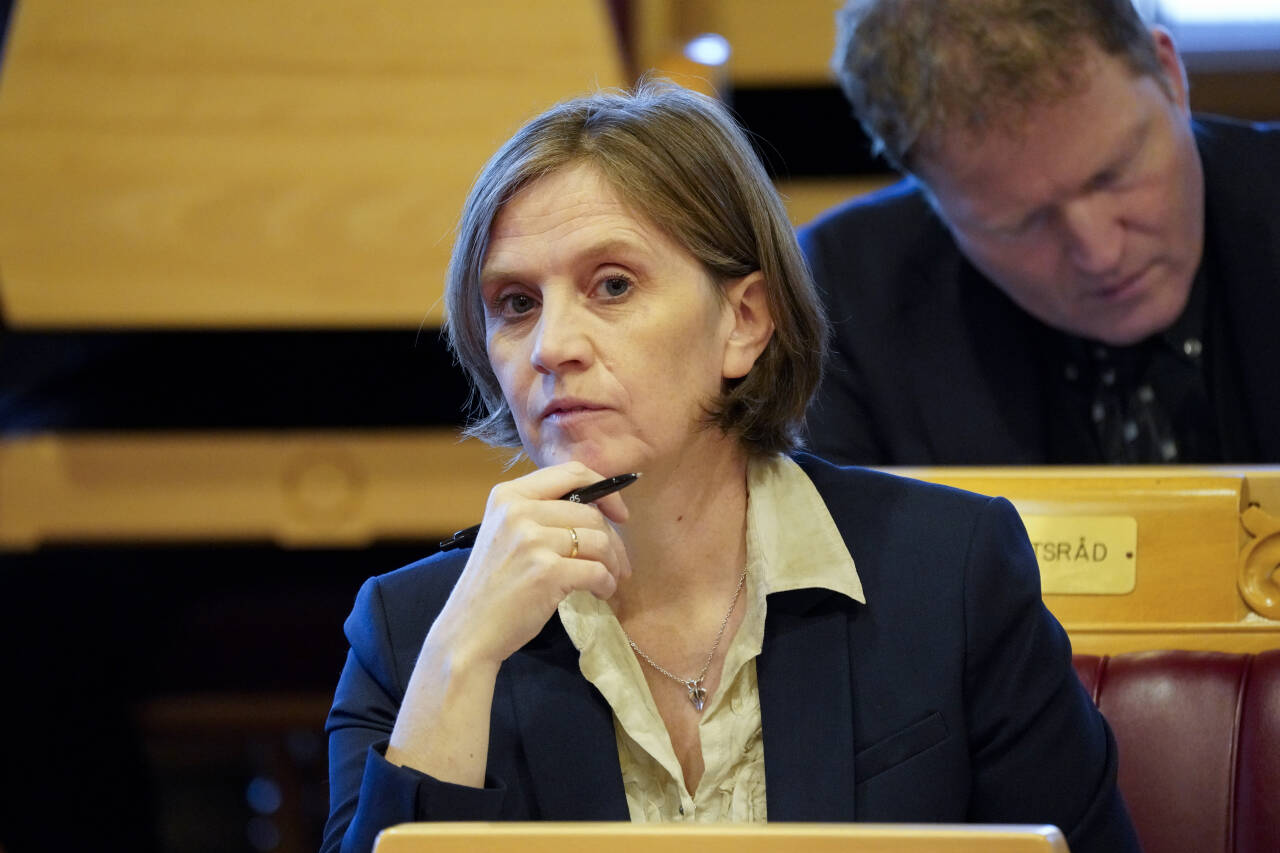 Barne- og familieminister Kjersti Toppe (Sp), som er forbrukerminister, har lite til overs for såkalt krympflasjon. Foto: Terje Bendiksby / NTB