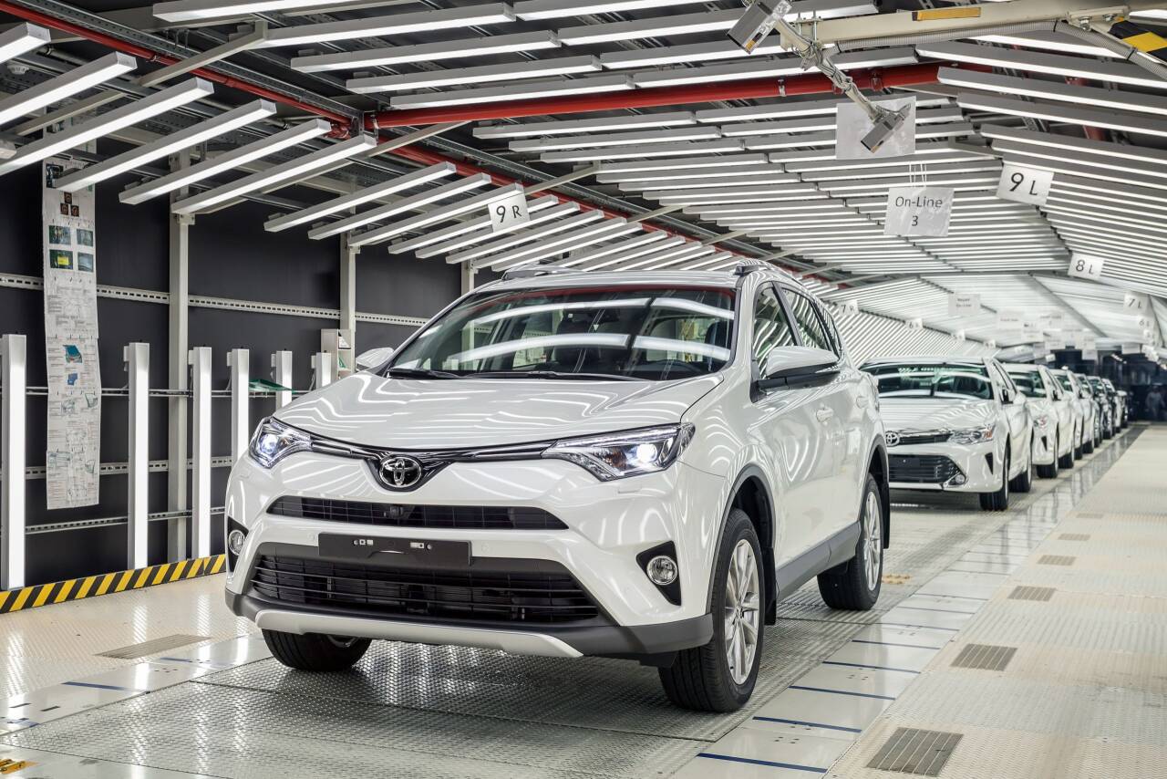 FERDIG: Toyota-fabrikken i St. Petersburg legges ned. Den produserte RAV4 og Camry for det russiske markedet. Foto: Produsenten