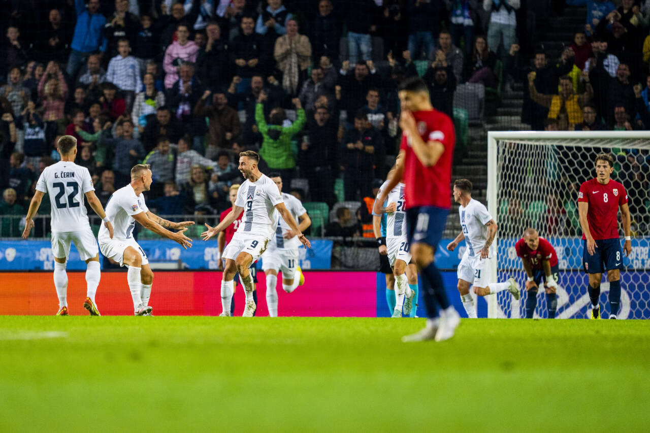 Slovenia kunne juble i lørdagens nasjonsligakamp i fotball. Foto: Fredrik Varfjell / NTB