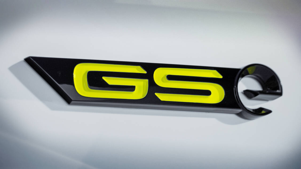 ELEKTRISK MERKE: En gang i tiden var GSE symbolet for en sprek Opel-modell. Det skal det også være i framtiden, men da dreier det seg om elektriske biler. Foto: Produsenten