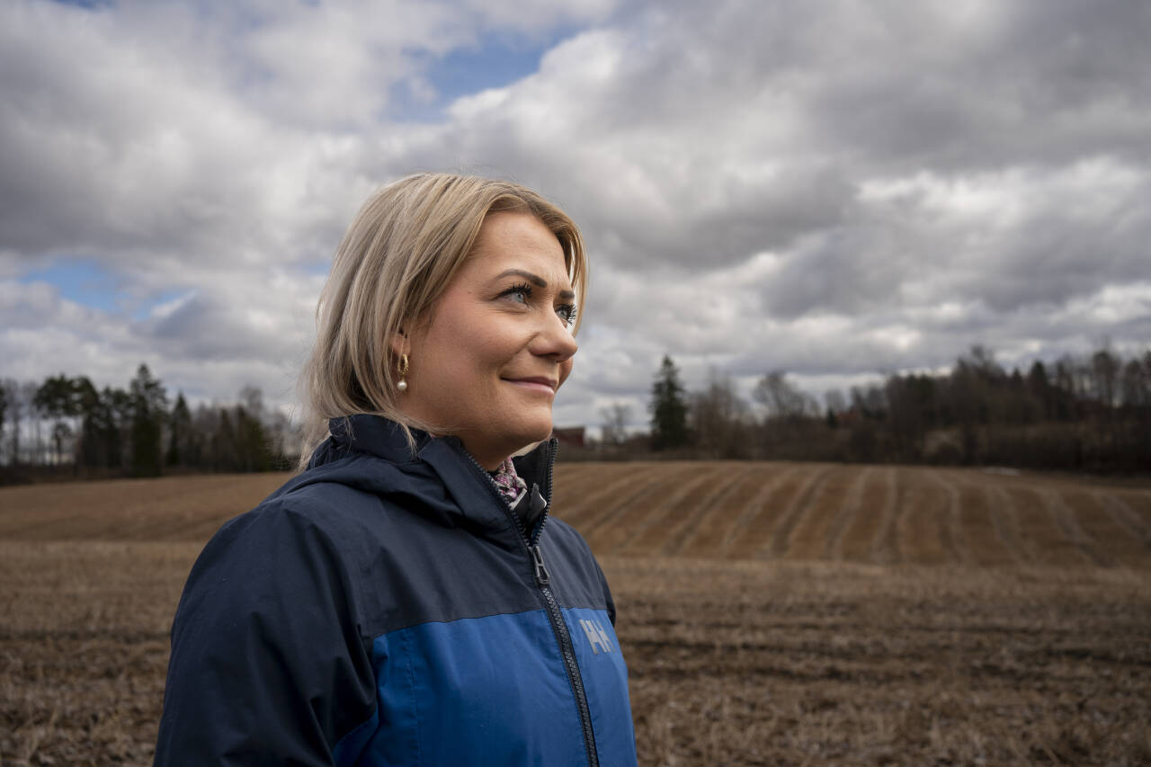 Landbruks- og matminister Sandra Borch (Sp) møter motbør fra Høyre fordi departementet gir bønder et unntak fra totalforbudet mot å leie inn arbeidskraft fra bemanningsselskap.Foto: Terje Pedersen / NTB