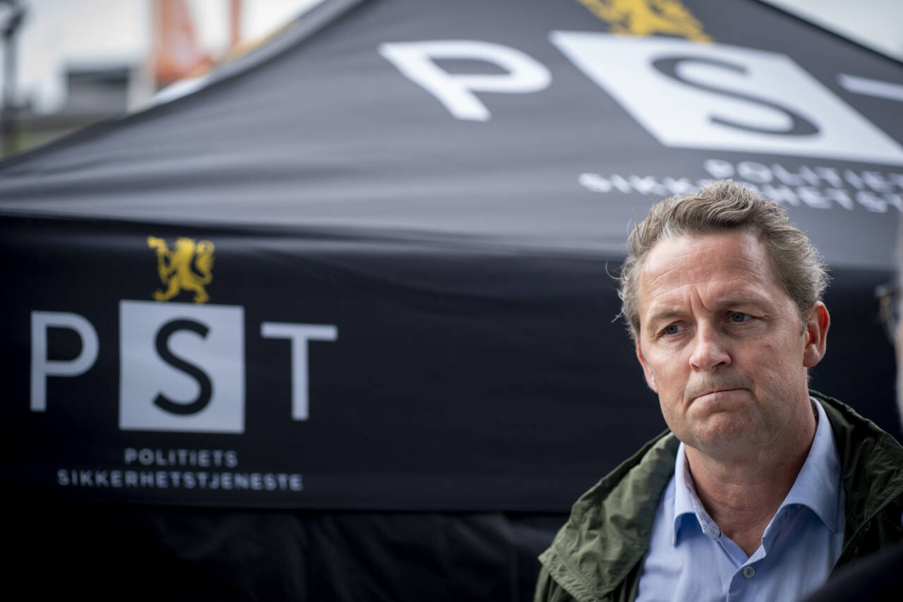 Lars Lilleby, leder for PSTs kontraterroravdeling sier trusselnivået sier det er et lavere trykk av trusler mot Norge enn mot Sverige  på plass under Arendalsuka.Foto: Heiko Junge / NTB