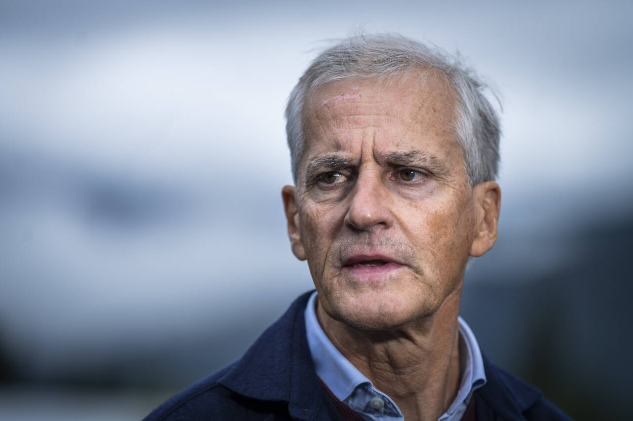 Statsminister Jonas Gahr Støre bekrefter at regjeringen går inn for elektrifisering av produksjonsanlegget på Melkøya. Foto: Heiko Junge / NTB