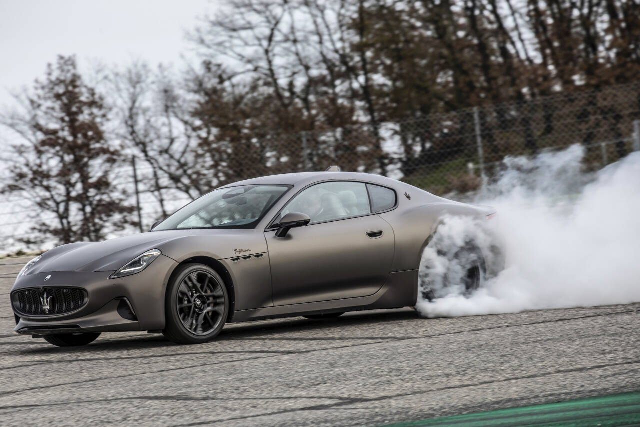 SNART KLAR: Mot slutten av året er Maserati GranTurismo Folgore på plass i Norge. Foto: Produsenten