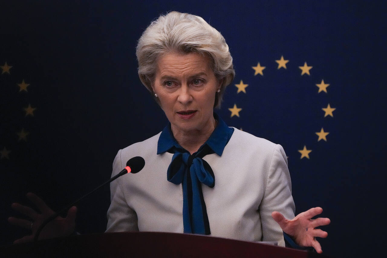 EU-kommisjonens leder Ursula von der Leyen gratulerer Romania og Bulgaria og sier Schengen blir sterkere etter utvidelsen. Arkivfoto: Andy Wong / AP / NTB