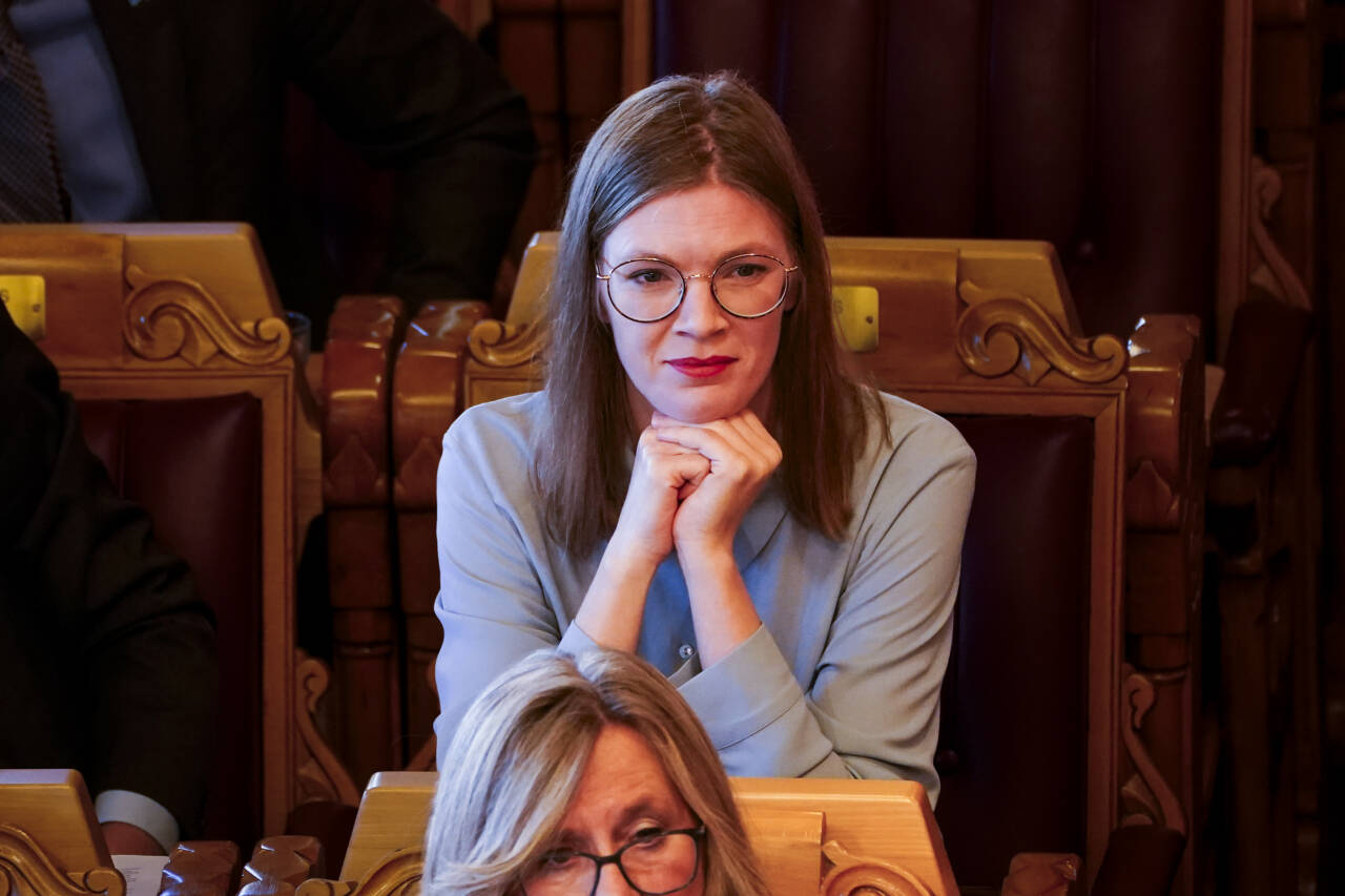 Rødt leder Marie Sneve Martinussen frykter at regjeringen holder stø kurs mot et valgnederlag ved i 2025. Foto: Terje Pedersen / NTB