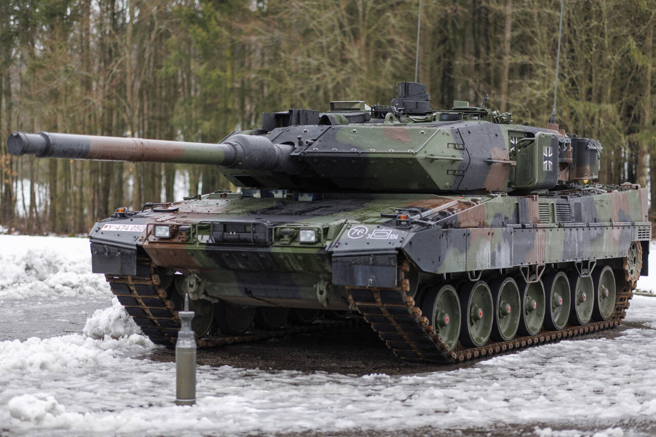 Polen er allerede i gang med opplæringen av ukrainske soldater i hvordan de skal bruke Leopard-stridsvognene, ifølge landets forsvarsminister. Arkivfoto: Daniel Karmann / dpa via AP / NTB